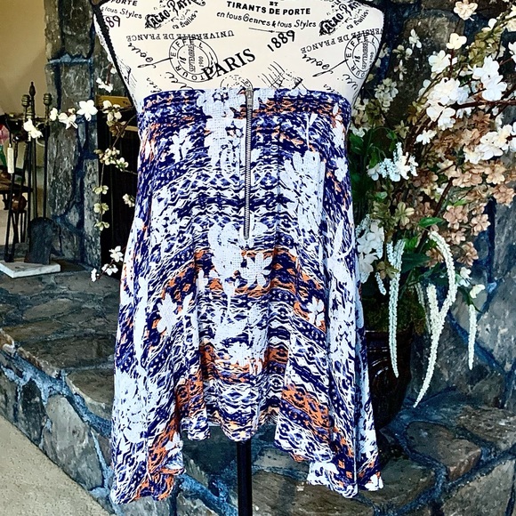 Nordstrom White, Blue, Orange Floral Design Front Zip w/ Pockets Skirt Size XL - Picture 4 of 8